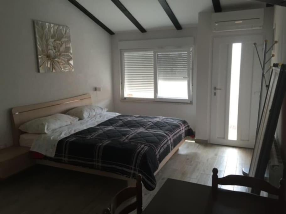 Apartment, 200M From Sea บระทอนิกลา ภายนอก รูปภาพ