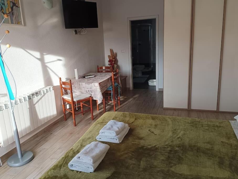 Apartment, 200M From Sea บระทอนิกลา ภายนอก รูปภาพ